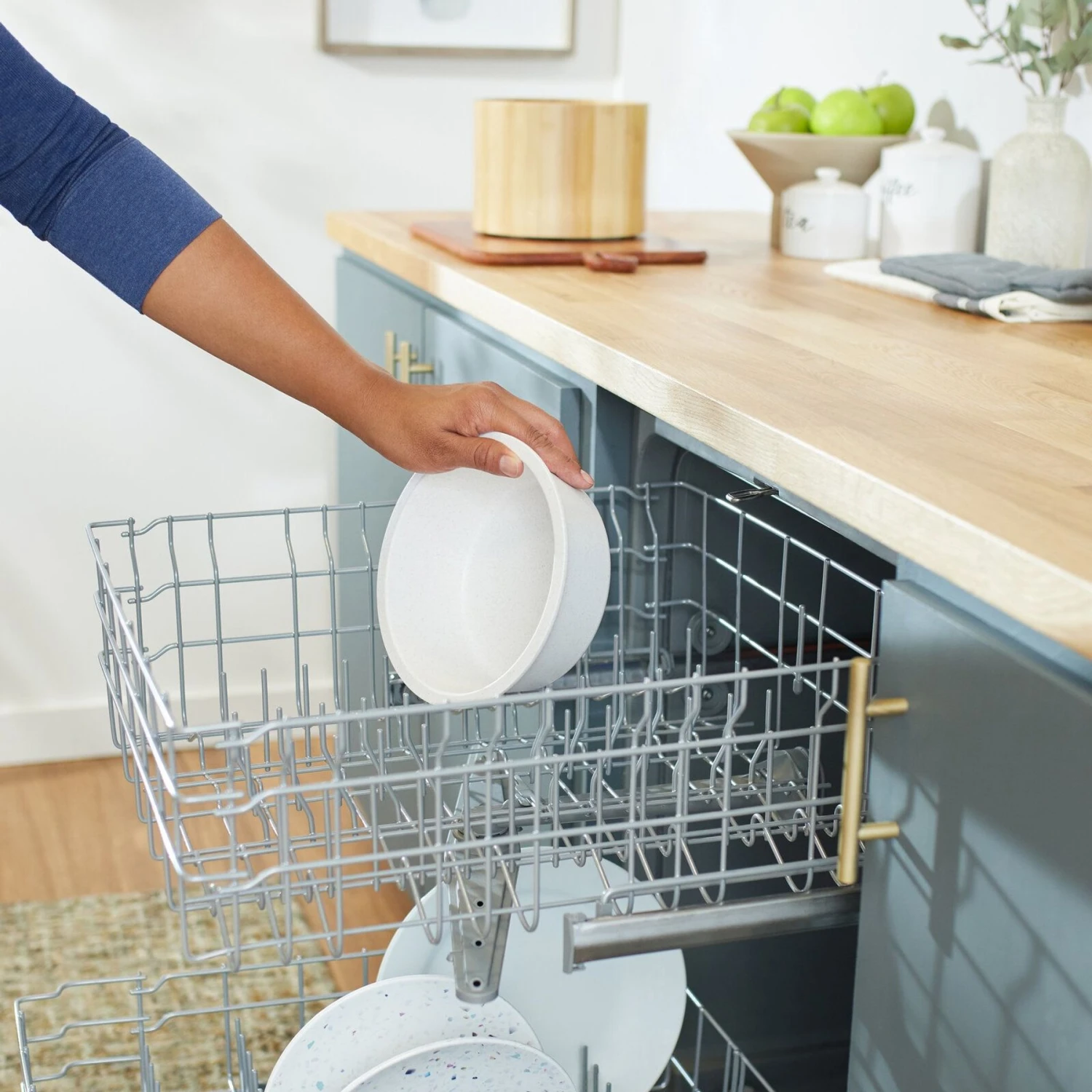 Frisco Elevated Non-Skid Bamboo Melamine Dog Bowl With Bamboo Stand 7 Frisco Elevated Non-Skid Bamboo Melamine Dog Bowl With Bamboo Stand - Image 5